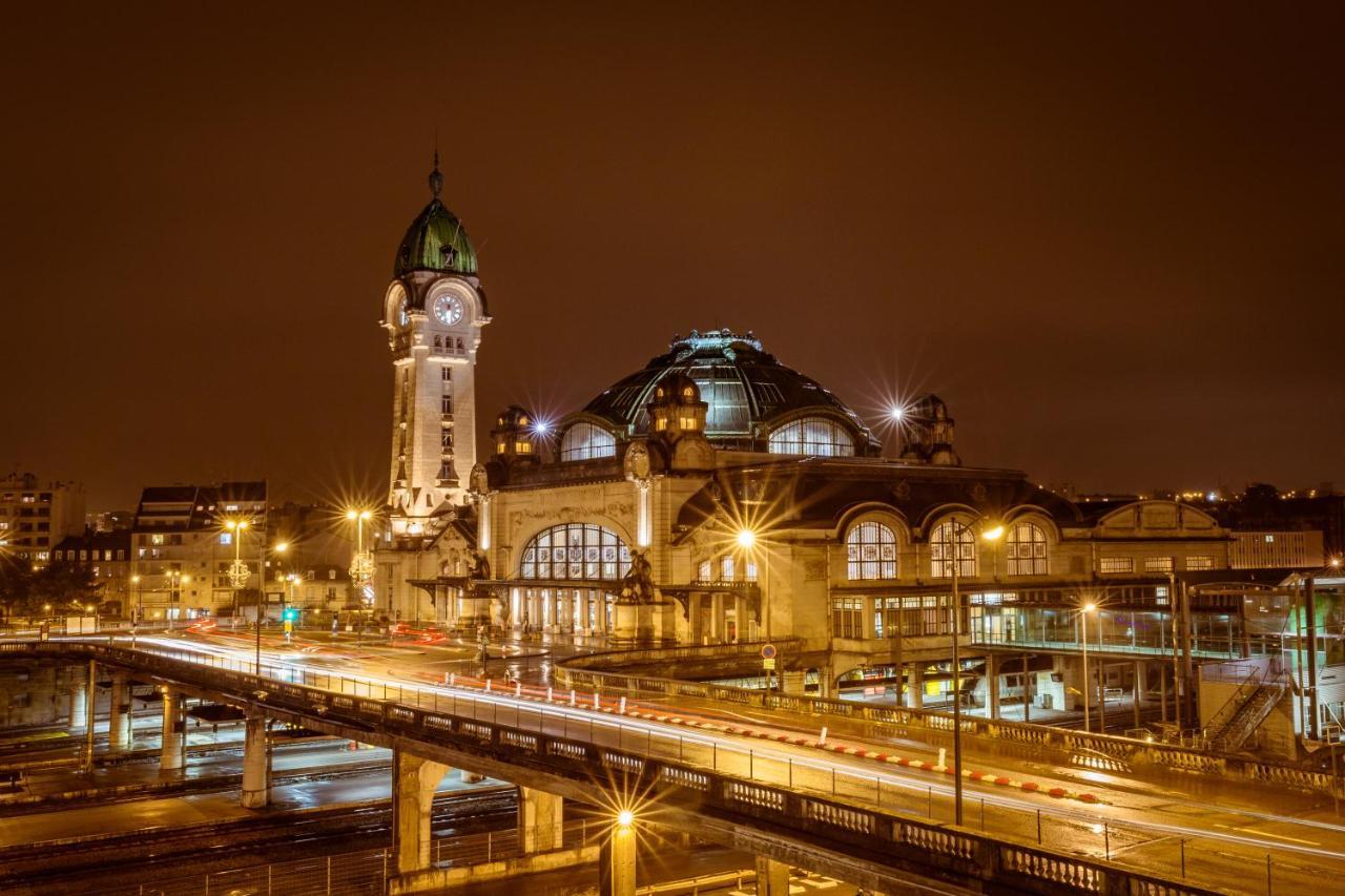 Kyriad Limoges Centre Gare - Atrium Bagian luar foto